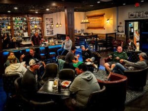 44 lounge full of patrons 300x225