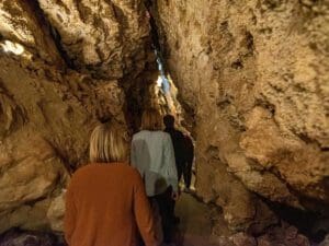 black hills caverns tour through cave 300x225