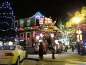 hill city old tyme christmas parade 300x225
