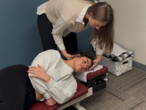 rapid chiro doctor adjusting patient 300x225