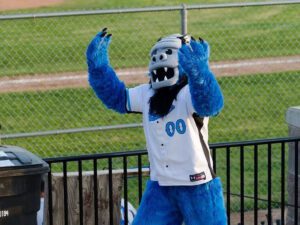 spearfish sasquatch mascot 300x225