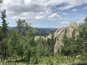 sunday gulch trail overlook summer 300x225