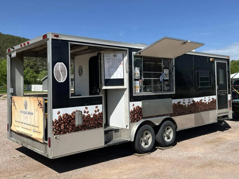 younique brew coffee trailer 1 768x576