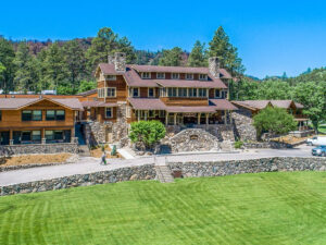 custer state park game lodge 300x225