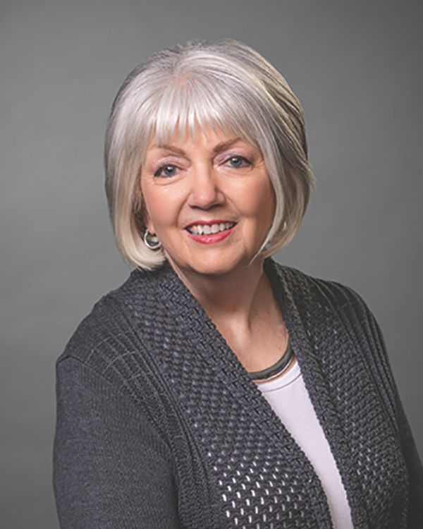 Linda Holtz Headshot