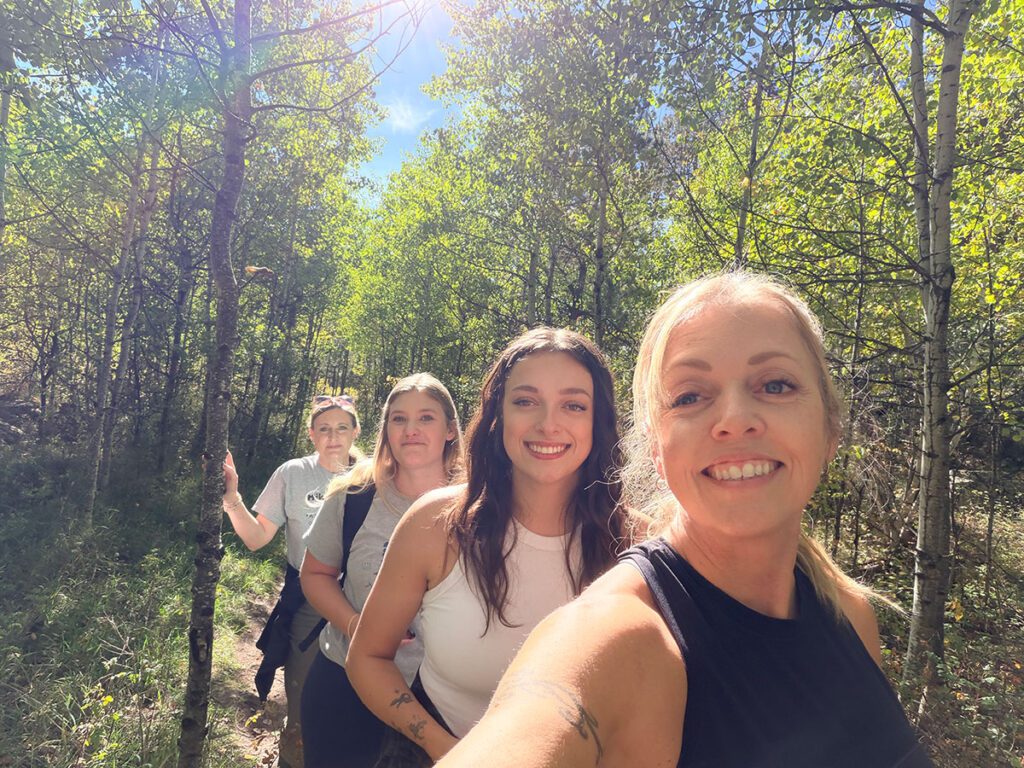trail addict girls