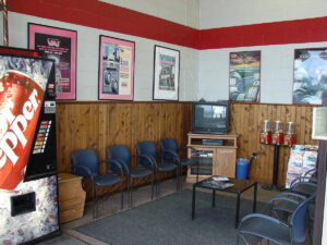hills tire supply waiting room 1 300x225