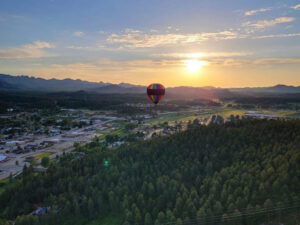 custer chamber of commerce hot air balloon 300x225