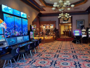 historic bullock hotel lobby 300x225