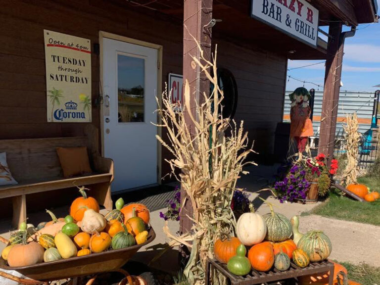 lazy r bar and grill fall decorations 1200x900 768x576