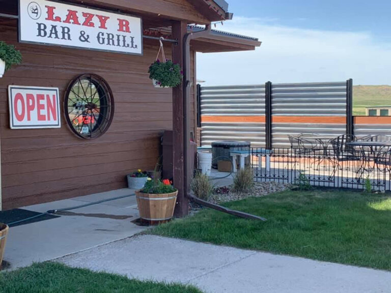 lazy r bar and grill front sign 768x576