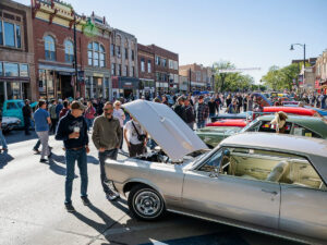 rapid city downtown cruiser car show 300x225
