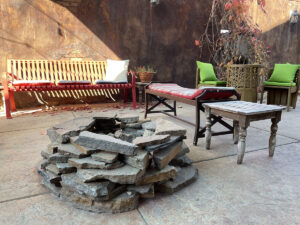sick n twisted hill city patio 300x225