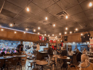 sick n twited deadwood tasting room and gifts 300x225