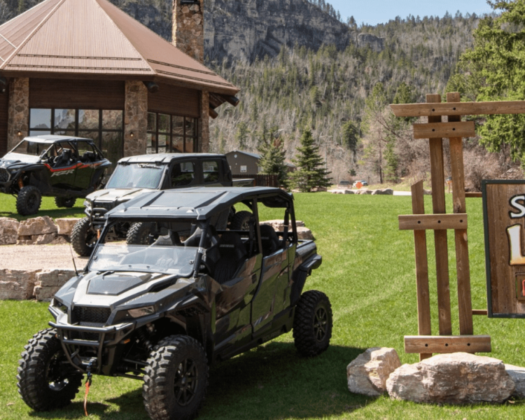 Spearfish-Canyon-Lodge-Hero